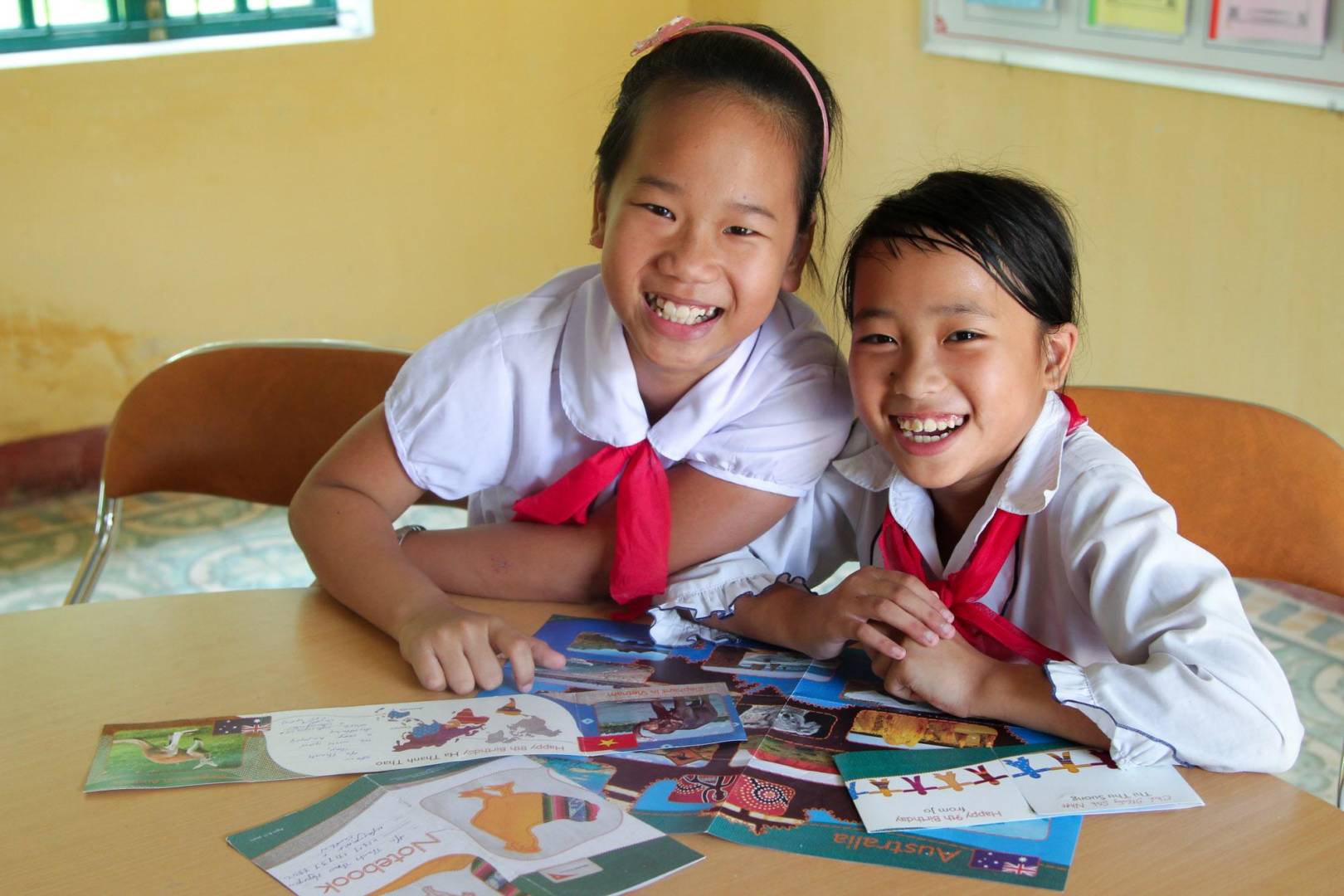 We make it easy to send your sponsored child a fun, meaningful greeting card! Find out how.
